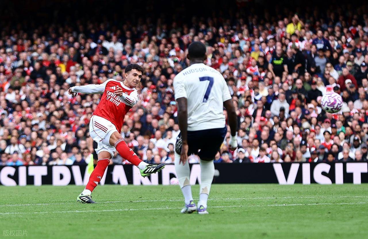 阿森纳苏维门迪在西班牙队的不可替代，他的对抗和长传改变比赛！